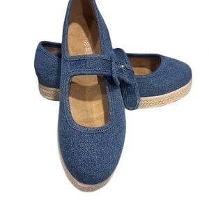 Me Too Denim Mary Jane Flats Espadrille Size 7.5 New Without Tags in Blue